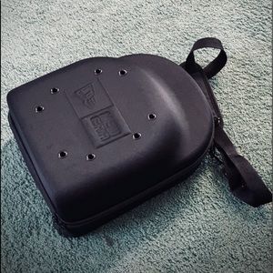 New Era hat carrier
